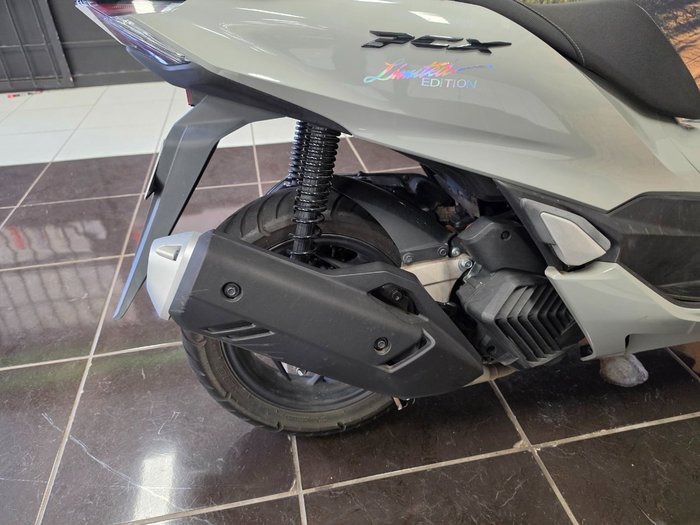 2024 Honda PCX125 SILVER