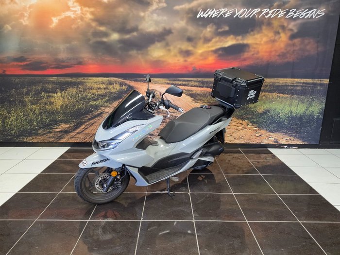 2024 Honda PCX125 SILVER