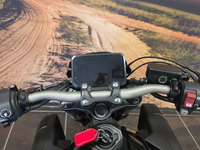 2025 Honda CB650R BLACK