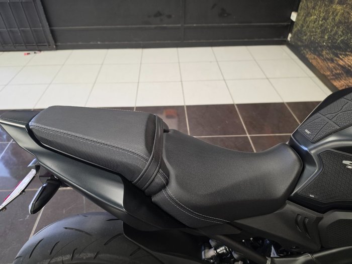 2025 Honda CB650R BLACK