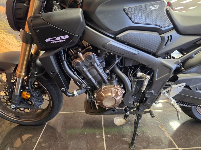 2025 Honda CB650R BLACK