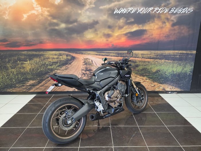 2025 Honda CB650R BLACK