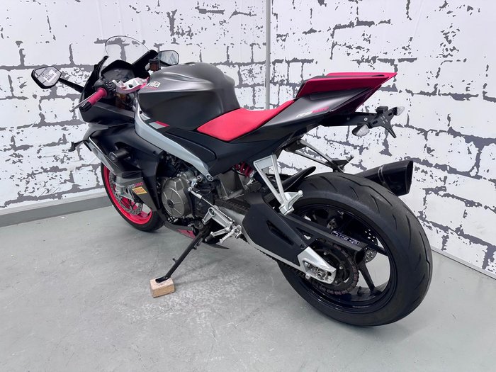 2021 Aprilia RS 660 RS Black