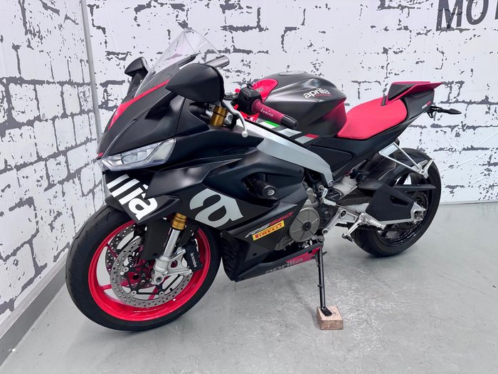 2021 Aprilia RS 660 RS Black