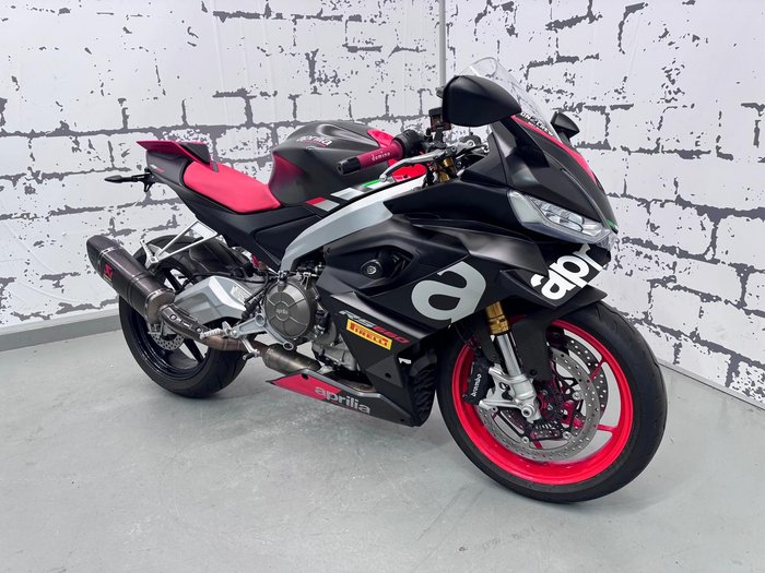 2021 Aprilia RS 660 RS Black