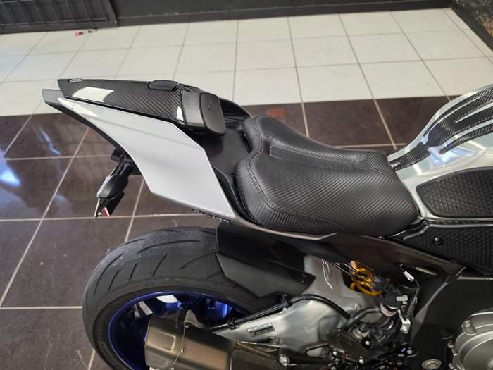 2015 Yamaha YZF-R1 M BLUE