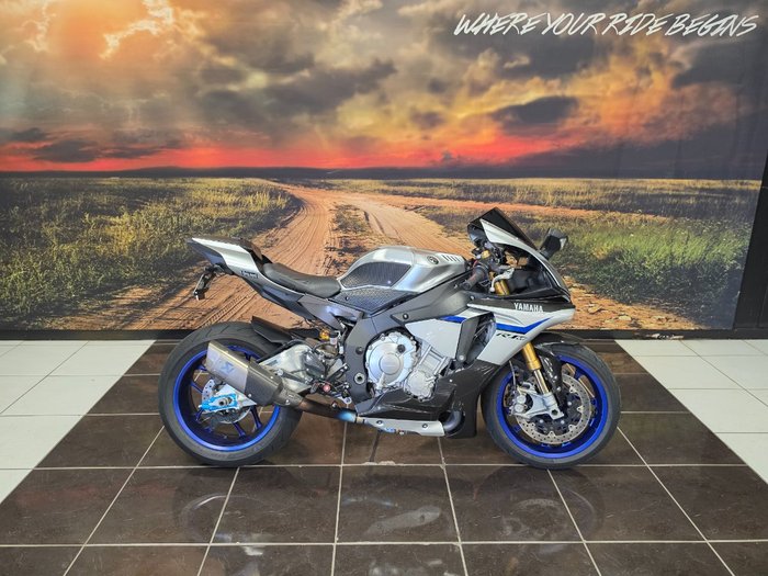 2015 Yamaha YZF-R1 M BLUE