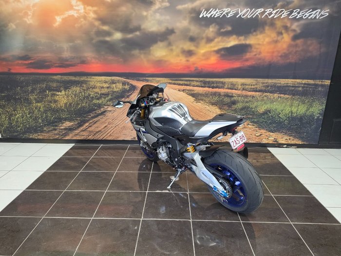 2015 Yamaha YZF-R1 M BLUE