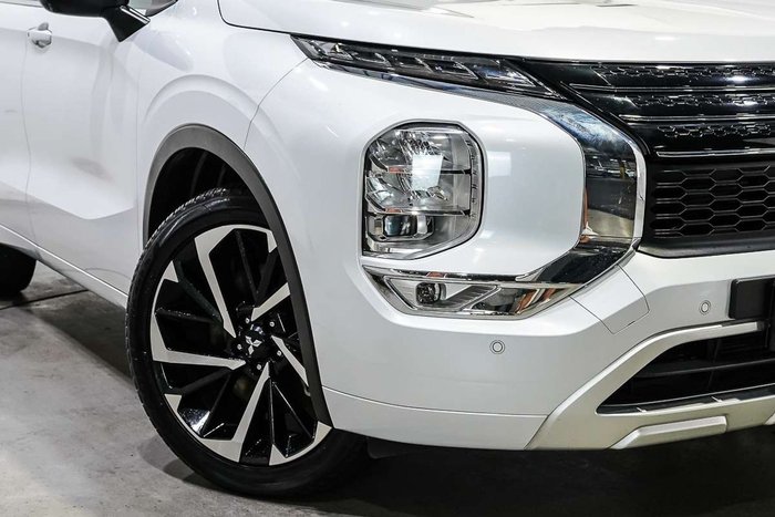2024 Mitsubishi Outlander Exceed
