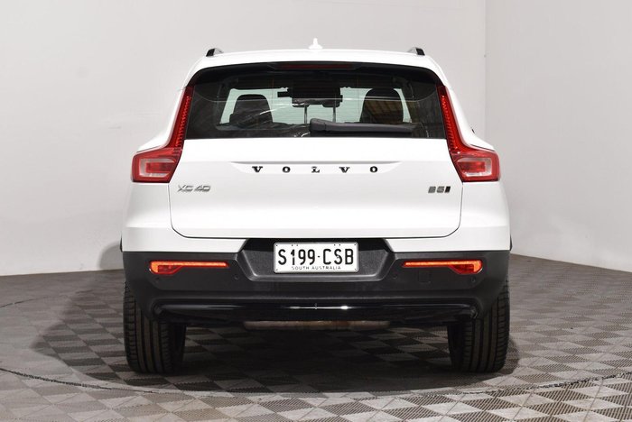 2022 Volvo XC40