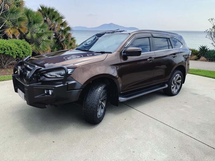 2022 Isuzu MU-X LS-T