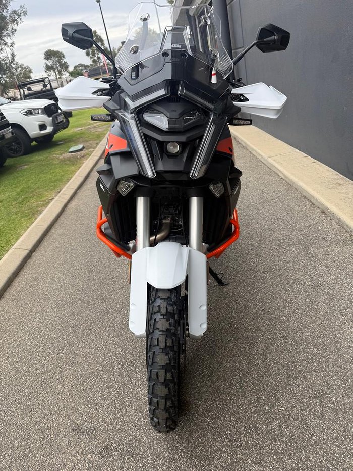 2026 KTM 1390 Super Adventure R