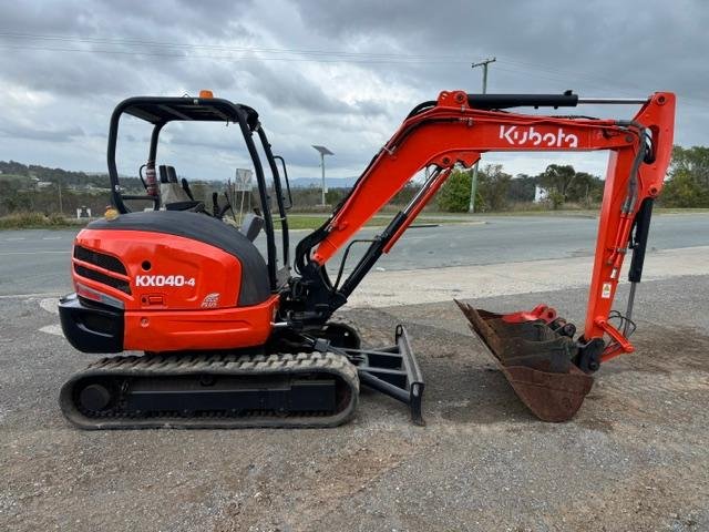 2014 Kubota KX040 4