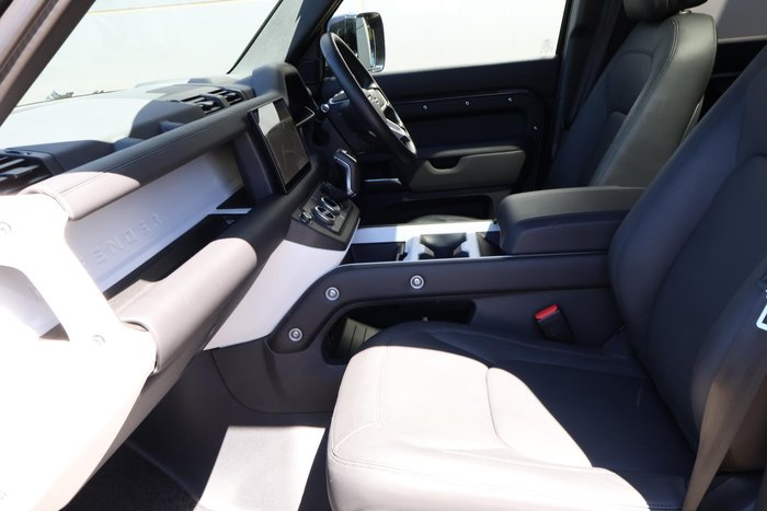 2025 Land Rover Defender 110 D350 X-Dynamic HSE