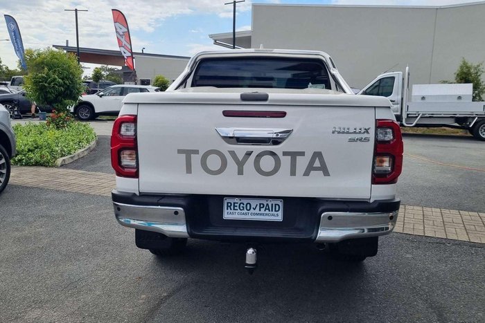 2022 Toyota Hilux SR5