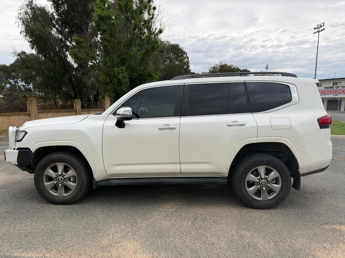 2022 Toyota Landcruiser