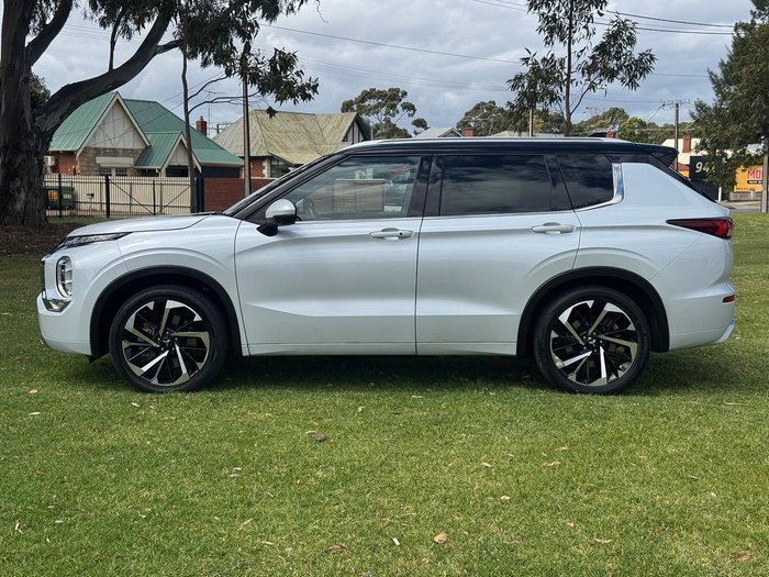 2022 Mitsubishi Outlander Exceed Tourer