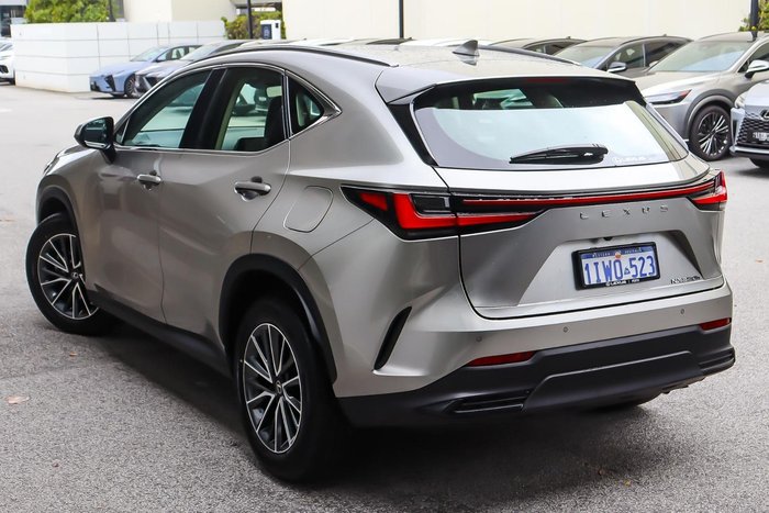 2026 Lexus NX 350h Luxury