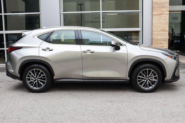 2026 Lexus NX 350h Luxury