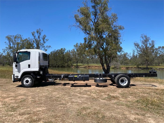 2017 Isuzu FSD