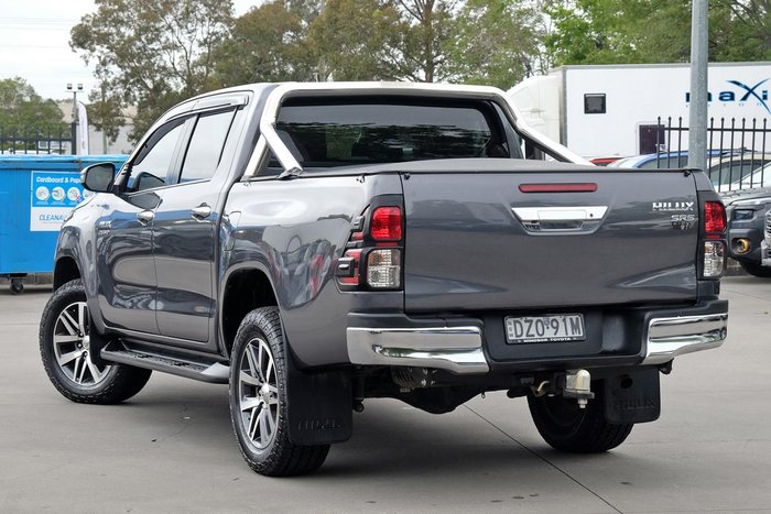 2018 Toyota Hilux SR5