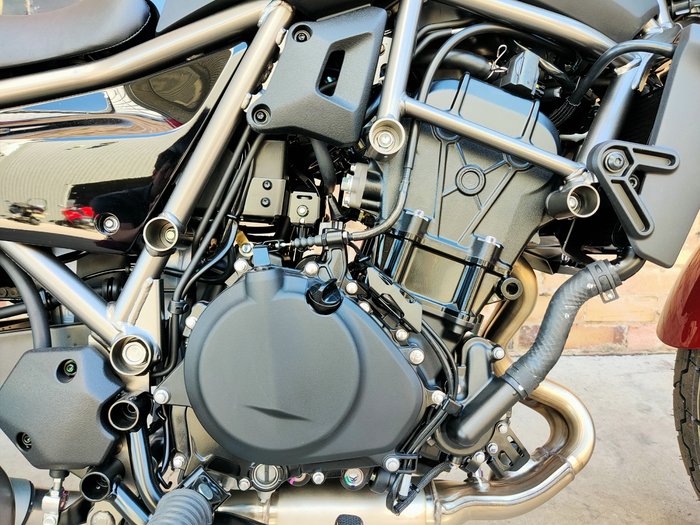 2026 KAWASAKI ELIMINATOR ROAD RED