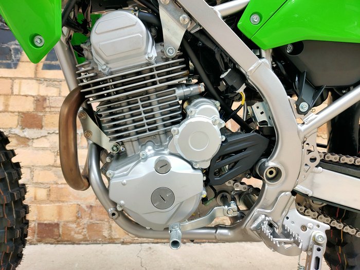 2027 KAWASAKI KLX230R S ENDURO GREEN