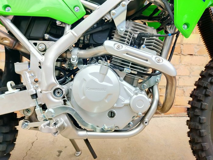 2027 KAWASAKI KLX230R S ENDURO GREEN