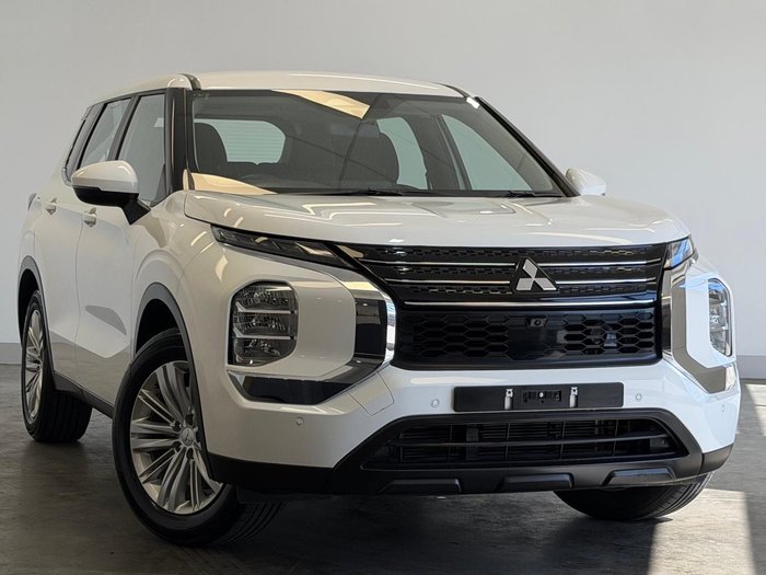 2024 Mitsubishi Outlander ES