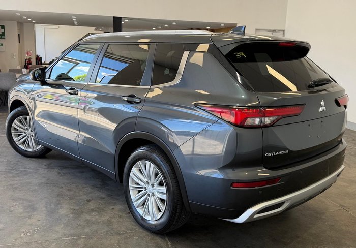 2024 Mitsubishi Outlander LS