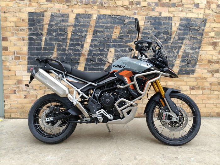 2027 TRIUMPH TIGER 900 DESERT EDITION ROAD GREY