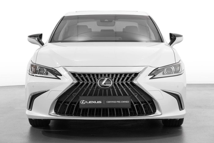 2025 Lexus ES 300h Luxury