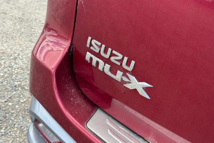 2018 Isuzu MU-X LS-T