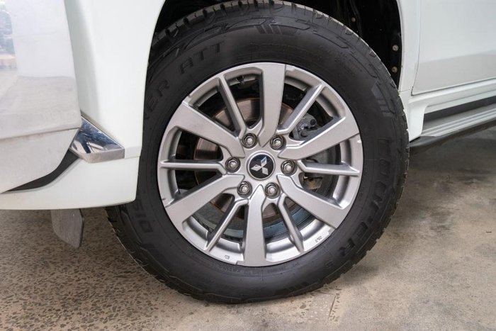 2018 Mitsubishi Pajero Sport GLX