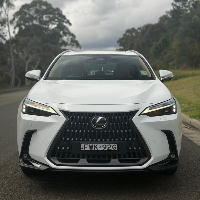 2026 Lexus NX 450h+ Luxury