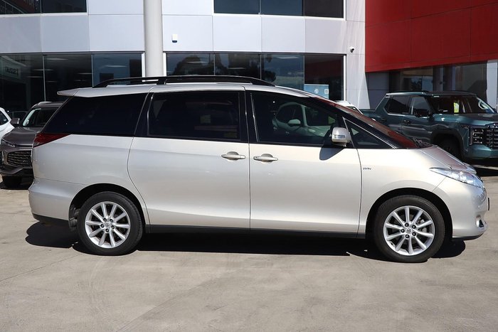 2013 Toyota Tarago GLX