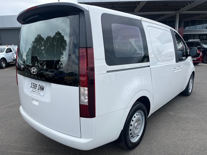 2023 Hyundai STARIA LOAD