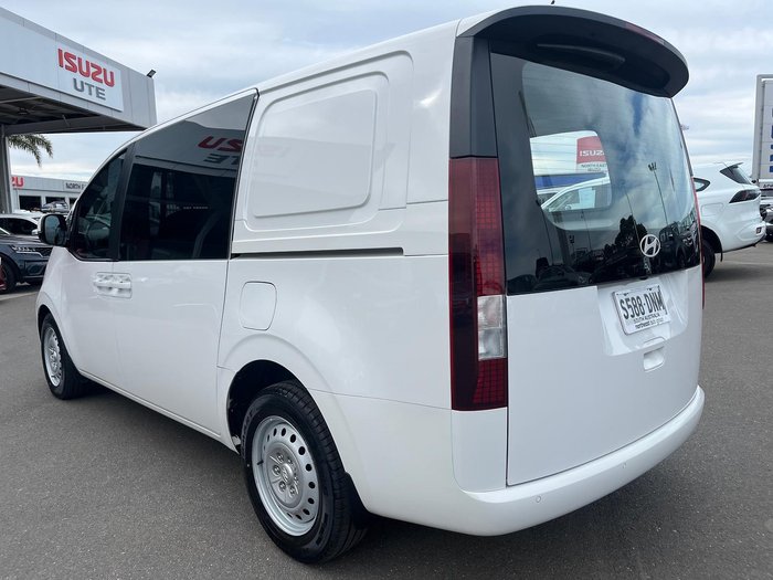 2023 Hyundai STARIA LOAD