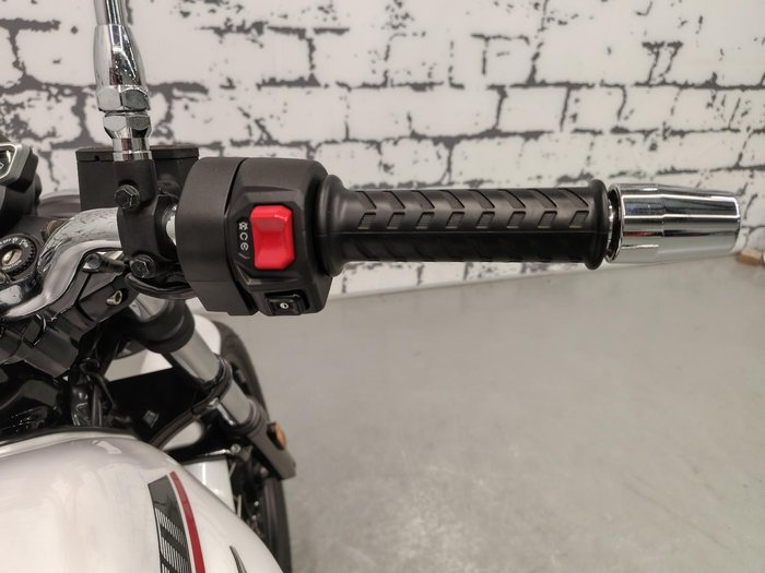 2025 Moto Guzzi V7 Special Special White