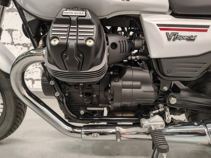 2025 Moto Guzzi V7 Special Special White