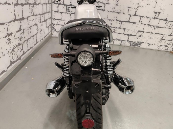 2025 Moto Guzzi V7 Special Special White