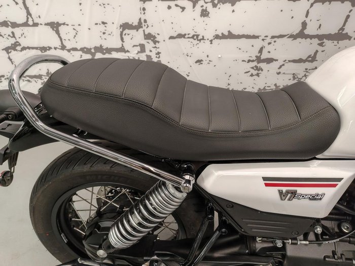 2025 Moto Guzzi V7 Special Special White