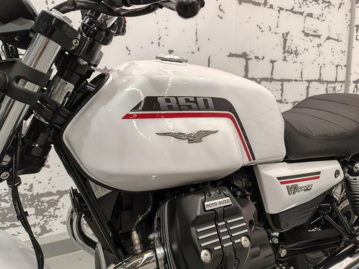 2025 Moto Guzzi V7 Special Special White