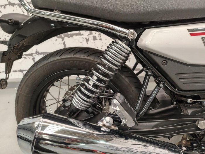 2025 Moto Guzzi V7 Special Special White