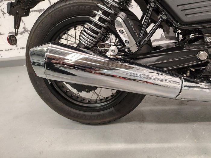 2025 Moto Guzzi V7 Special Special White