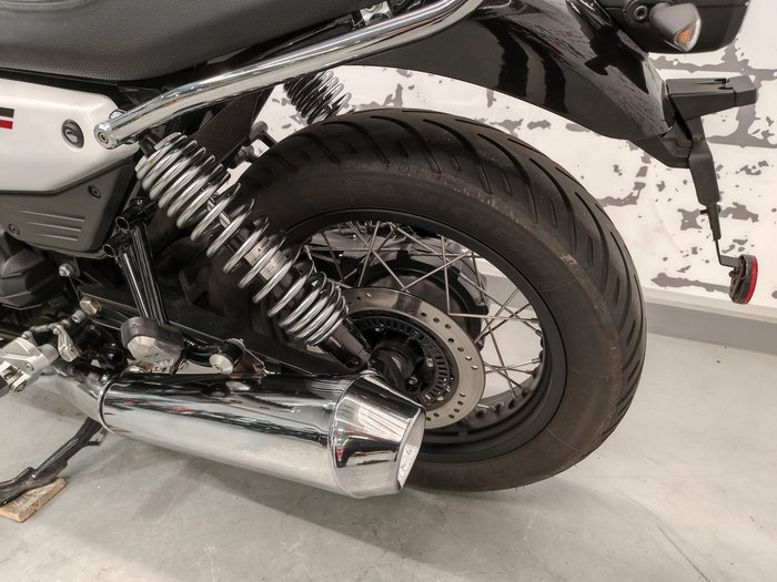2025 Moto Guzzi V7 Special Special White