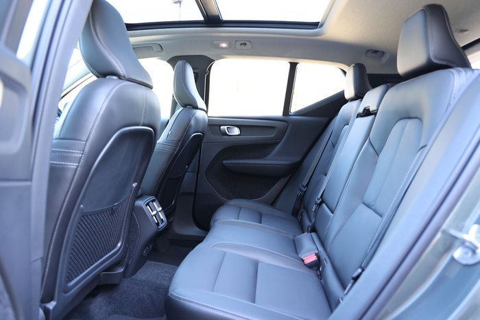 2026 Volvo XC40 Ultra B4 Dark