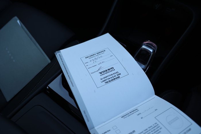 2026 Volvo XC40 Ultra B4 Dark