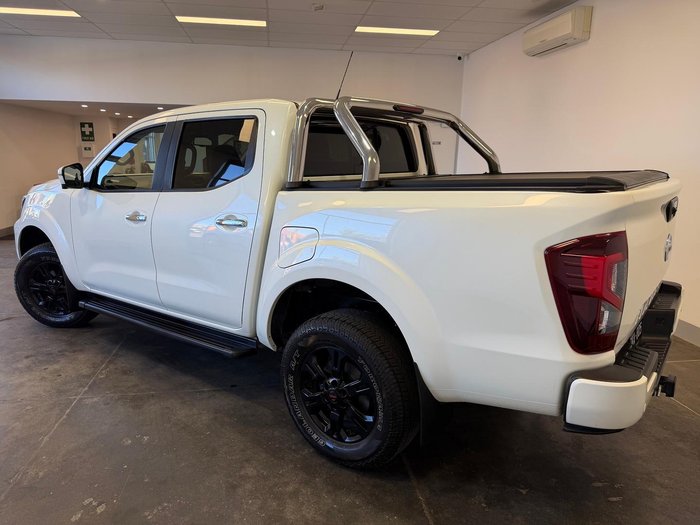 2023 Nissan Navara ST-X
