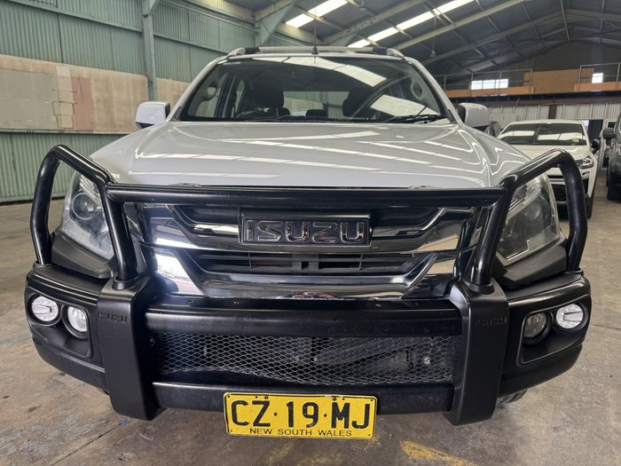 2017 Isuzu D-MAX LS-M